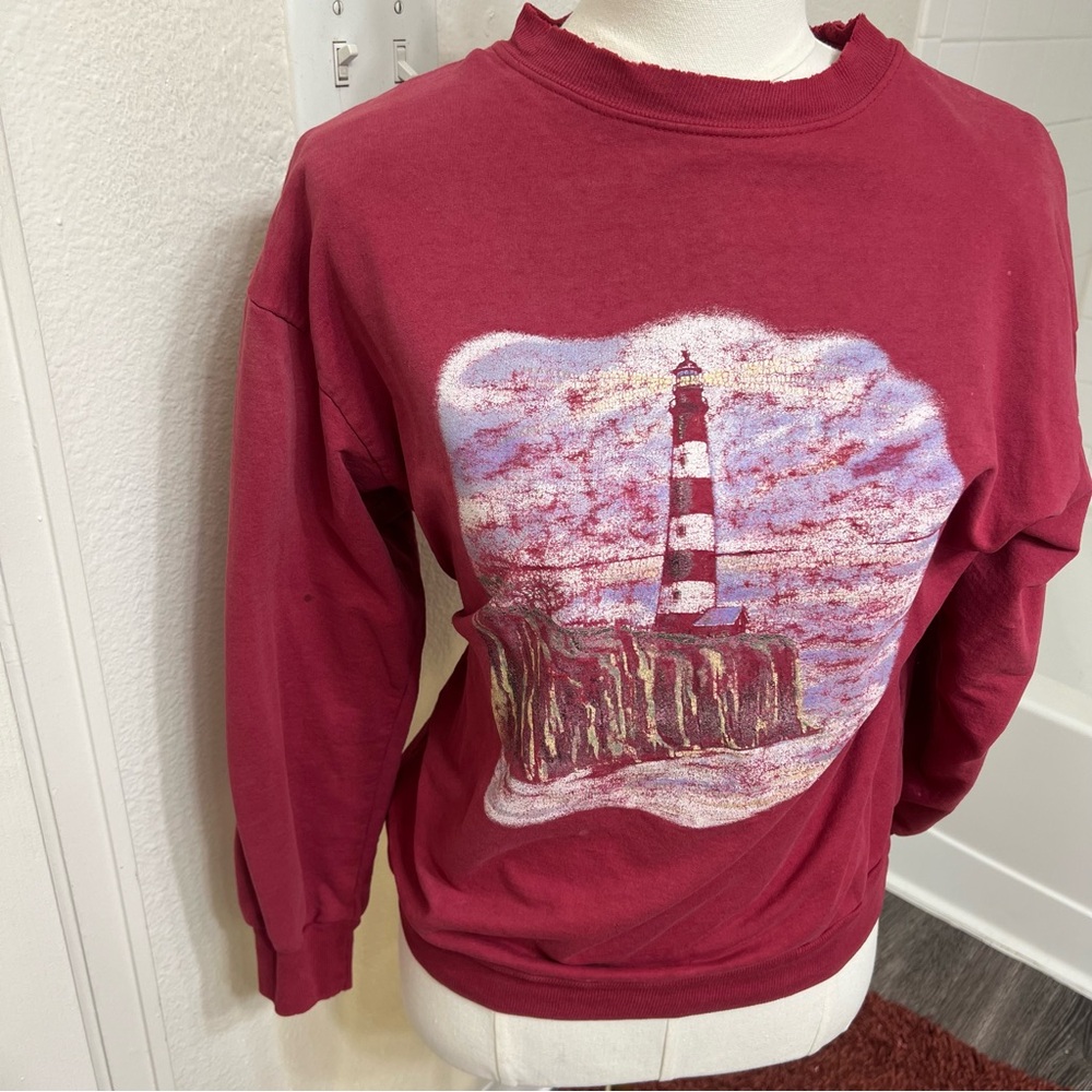 Pink lighthouse image graphic crewneck sweatshirt long sleeve vintage beach cute